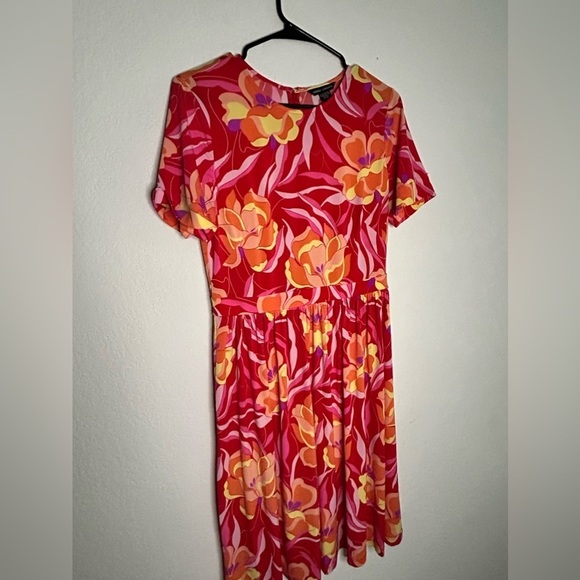 Maggy London Women's Short Sleeve Matte Jersey Dress - Picture 6 of 8